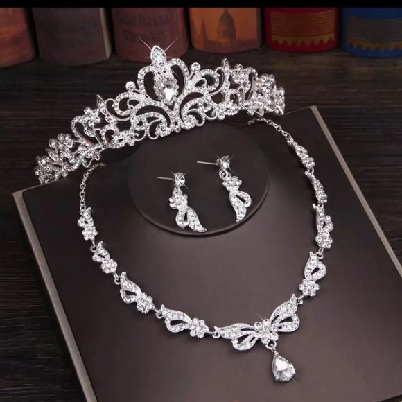 Bridal necklace and tiara set brand new - Picture 4 of 7